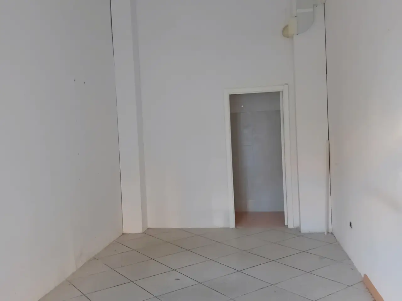 Palazzina commerciale in Piazza Giuseppe Mazzini 3434, Orsogna, {3} - Foto 2