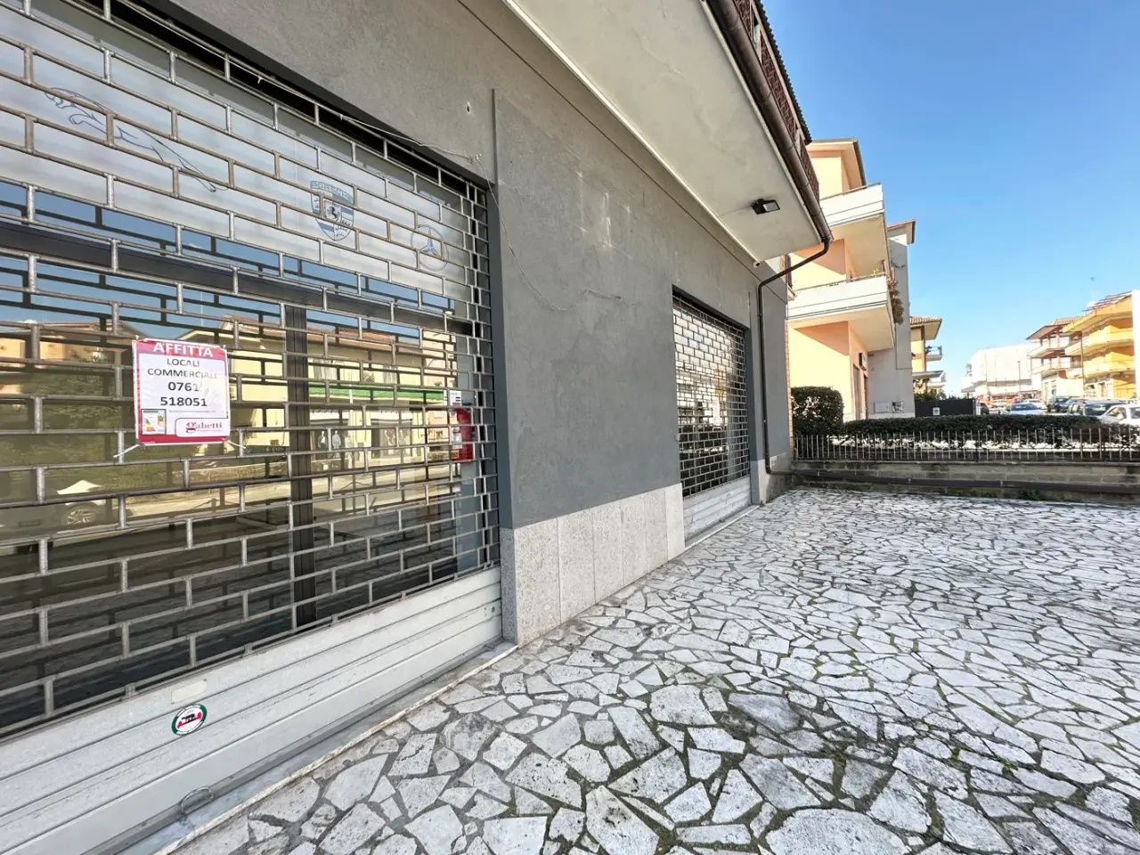 Negozio in Via Giovanni XXIII 27/29, Civita Castellana, {3} - Foto 2