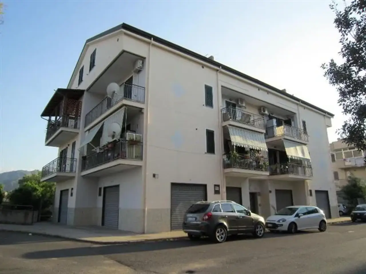 Magazzino in Via Baltia, Corigliano-Rossano, {3} - Foto 1