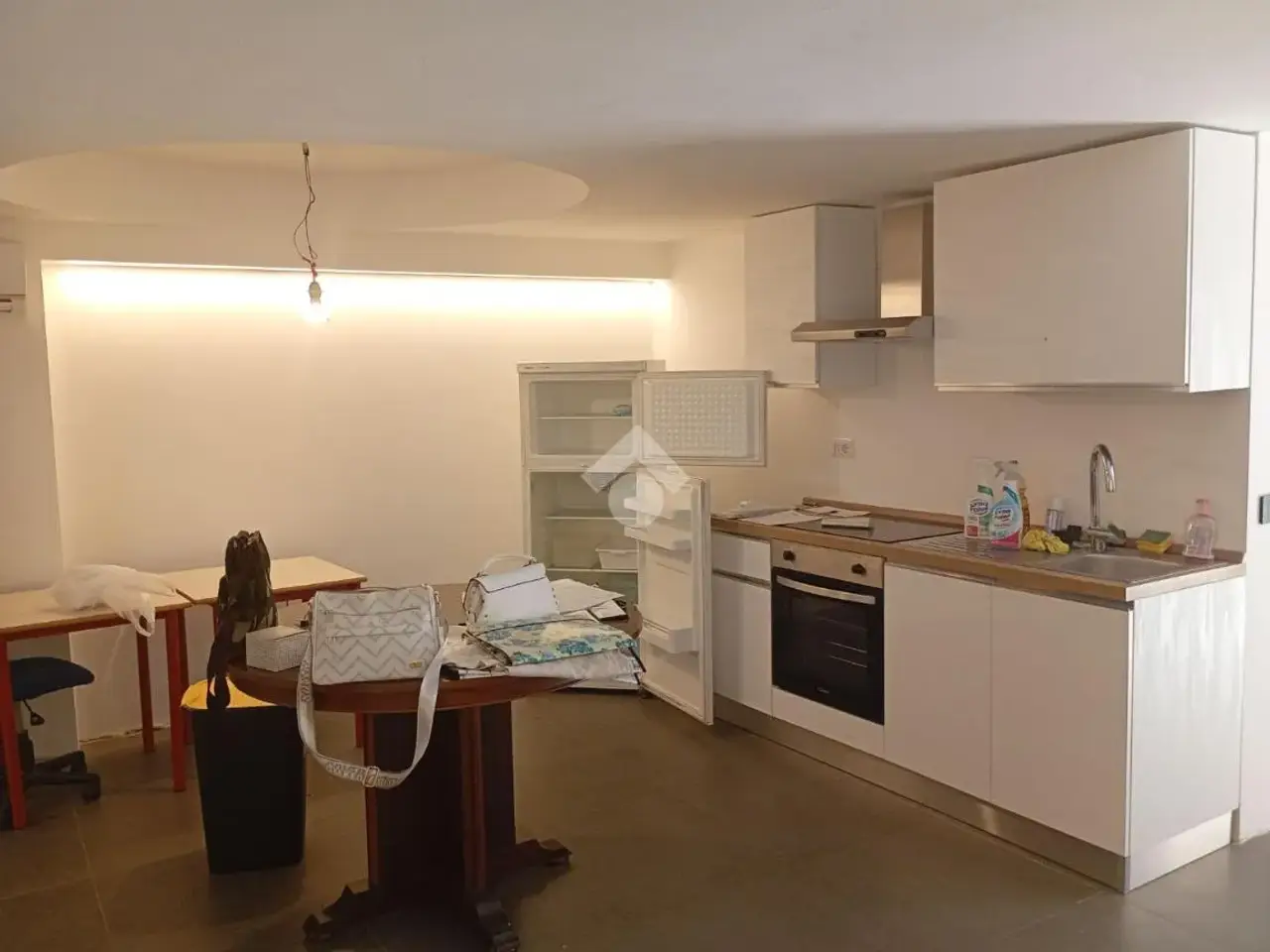 Magazzino in Via Privata Astico 13, Milano, {3} - Foto 1