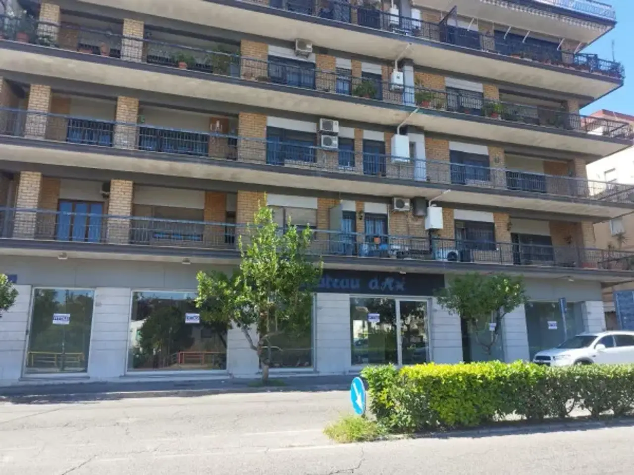 Negozio in Via Gaetano di Biasio 48, Cassino, {3} - Foto 2