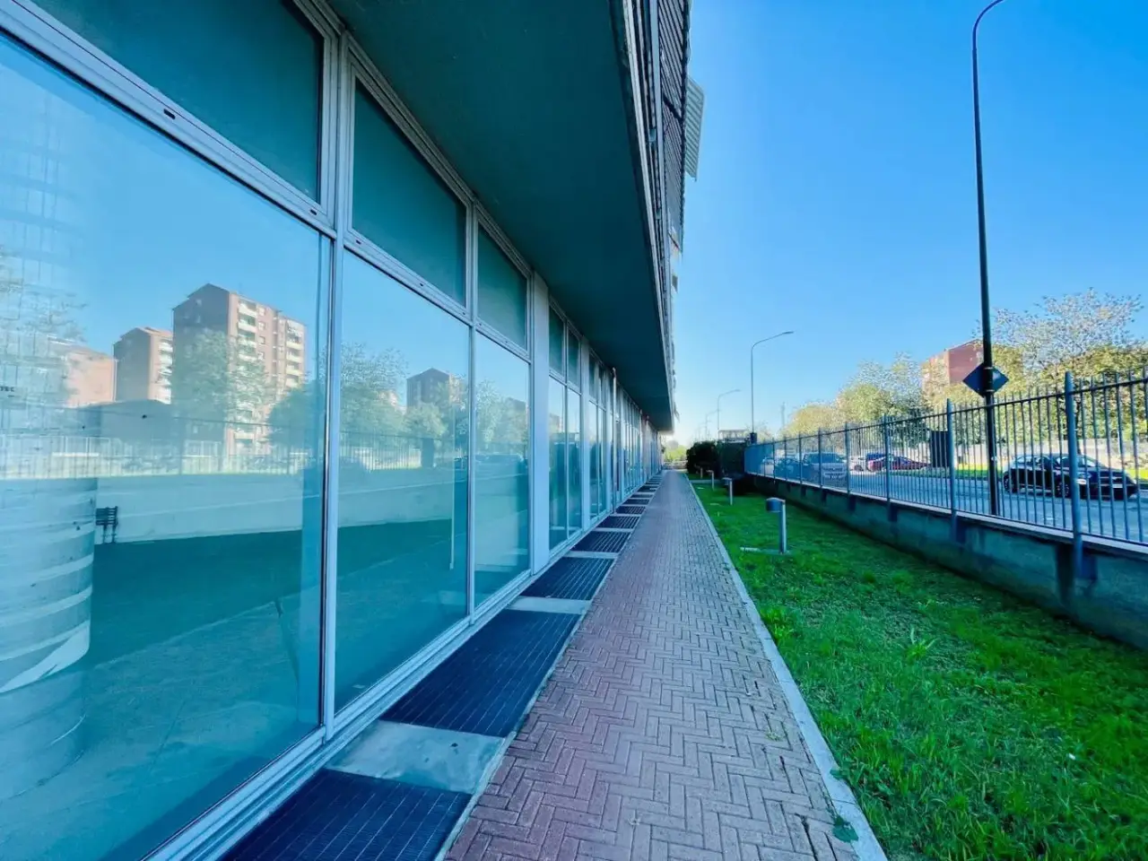 Negozio in Corso Molise 86, 10151, Torino, Torino, {3} - Foto 1