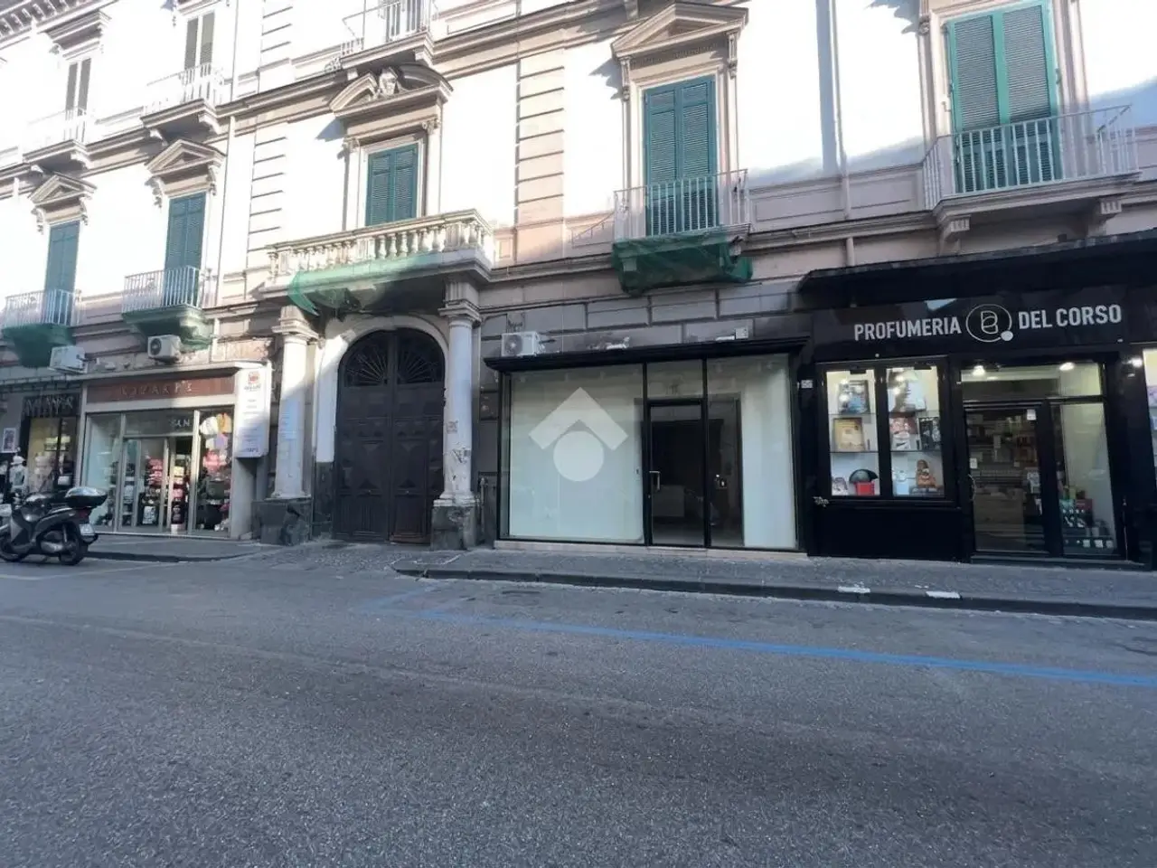 Negozio in Corso Durante 207, Frattamaggiore, {3} - Foto 1