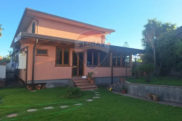 Villa a schiera in Via Santissimo Crocifisso 16, Mascalucia - Foto 1