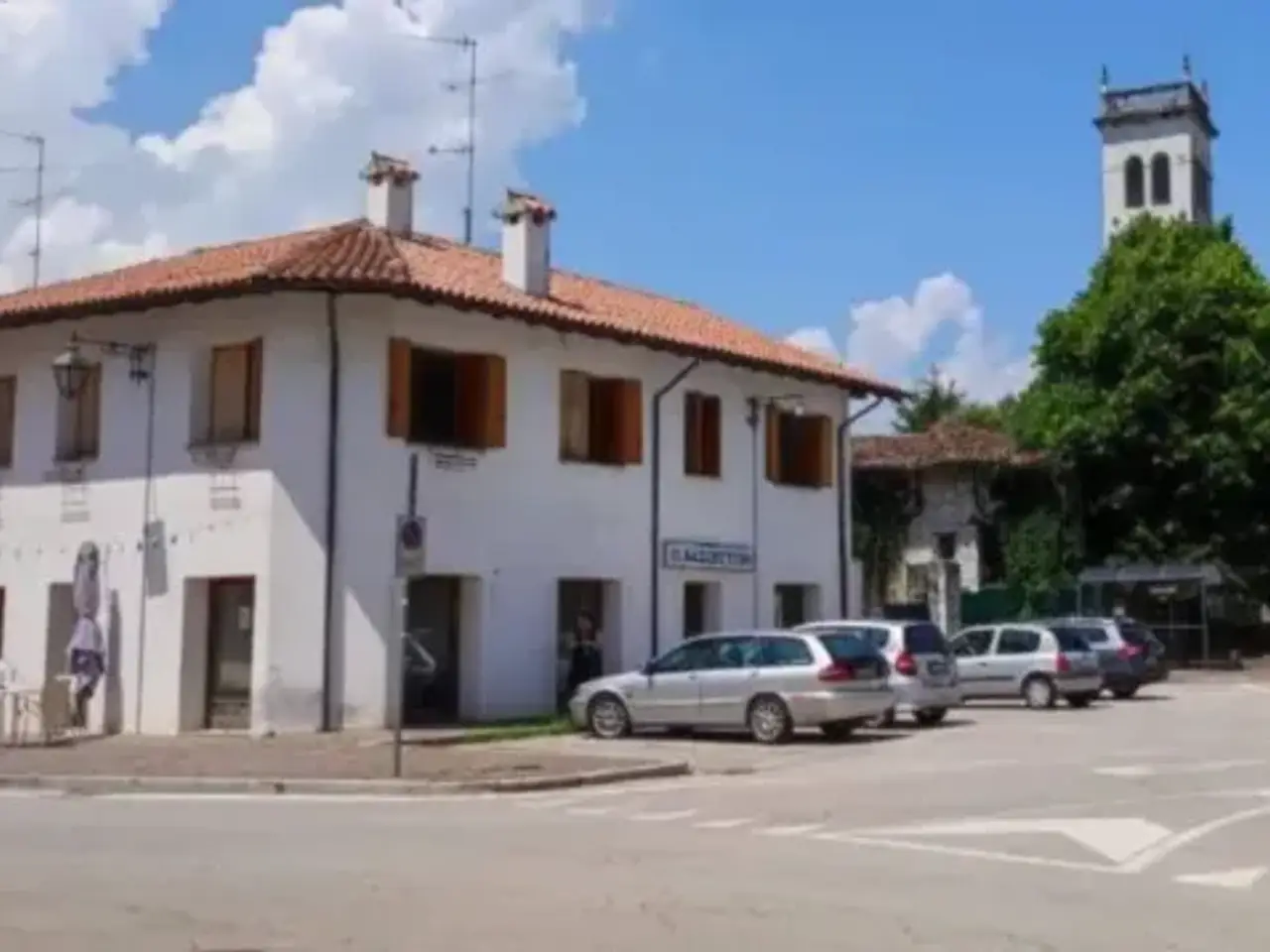 Negozio in Piazza Giulio Cesare, Montereale Valcellina, {3} - Foto 1