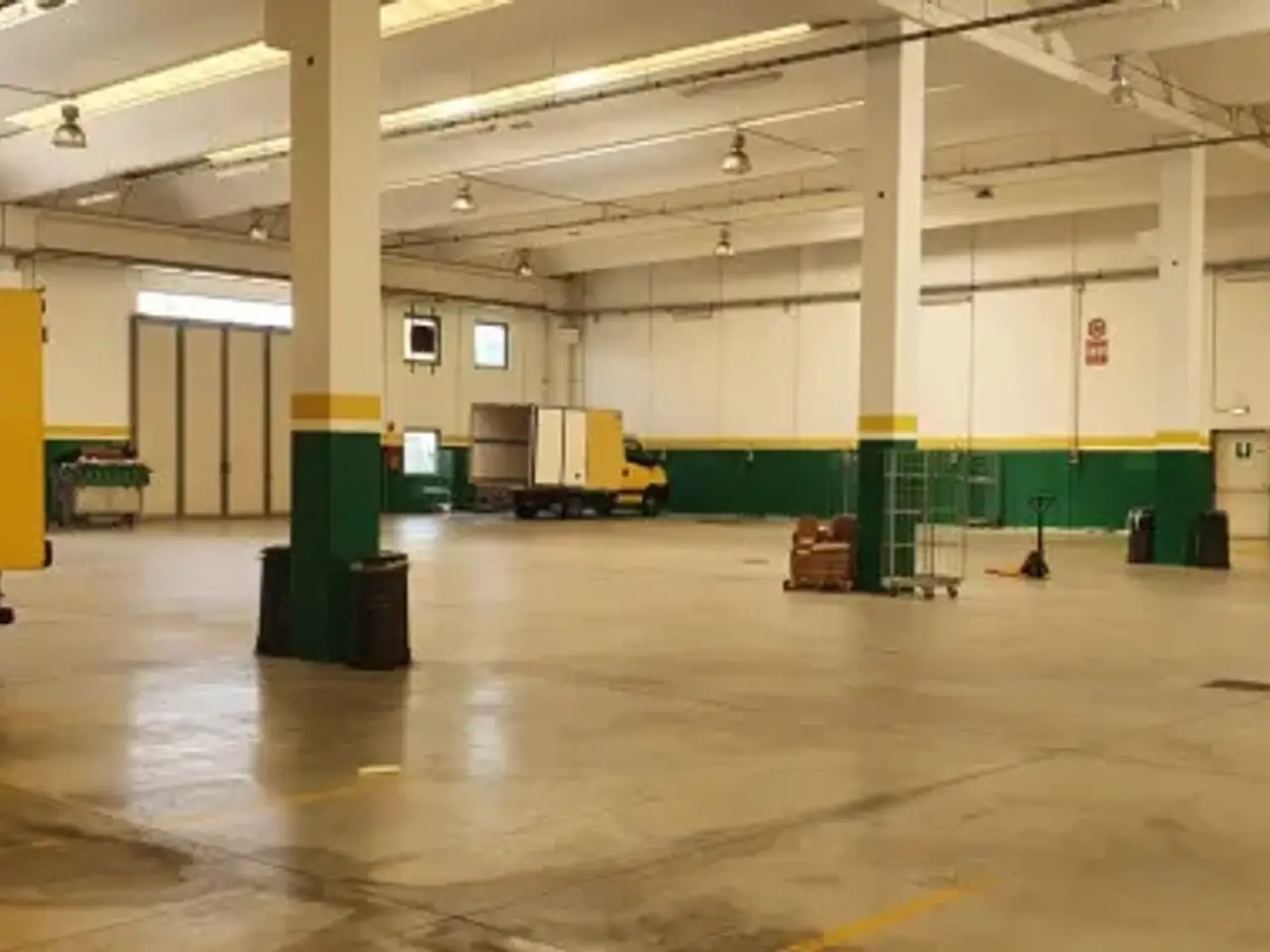 Capannone in Via degli Affari 234, Fara Gera D'Adda, {3} - Foto 1