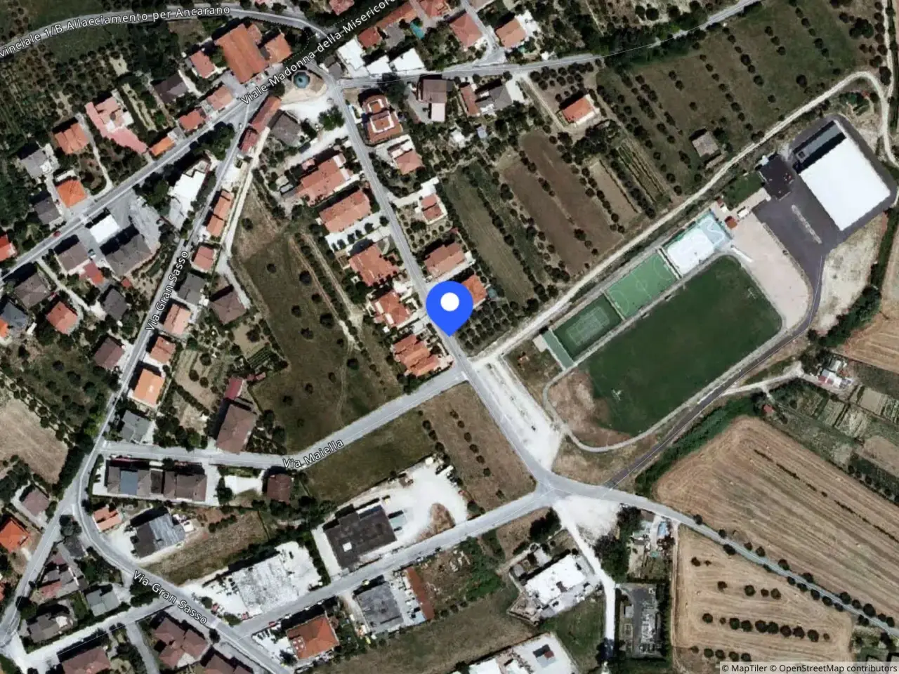 Capannone in Via Fonte Monsignore 102 102, Ancarano, {3} - Foto 1