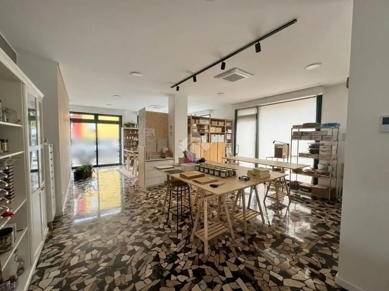 Negozio in Via Giuseppe Fiocco 11, Padova, {3} - Foto 1