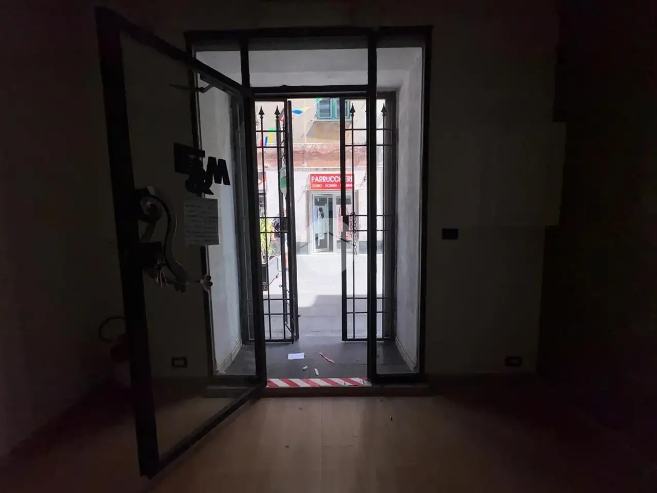 Negozio in Via Via Sestri 52, Genova, {3} - Foto 2