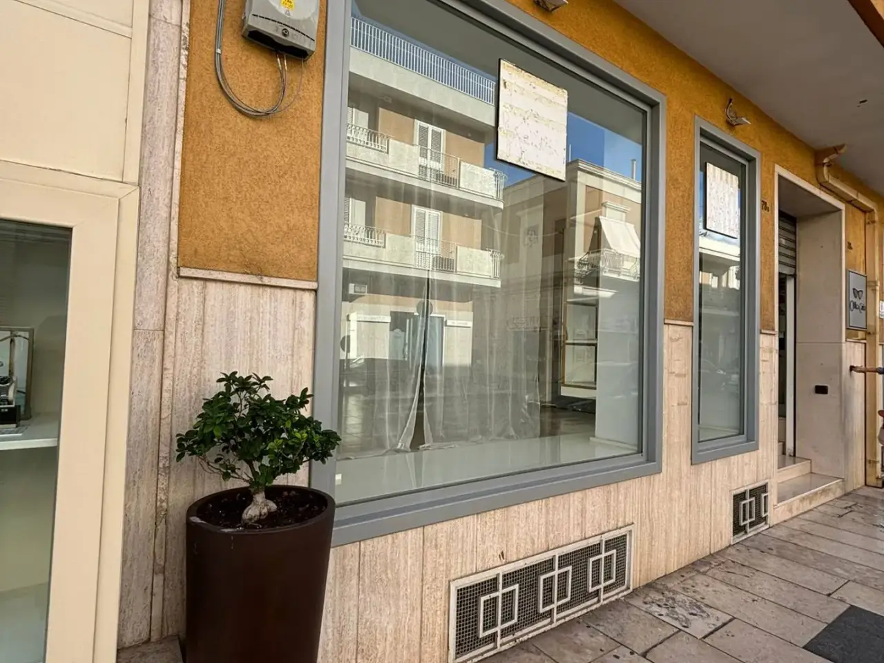 Negozio in Corso Roma 78/B, Massafra, {3} - Foto 1