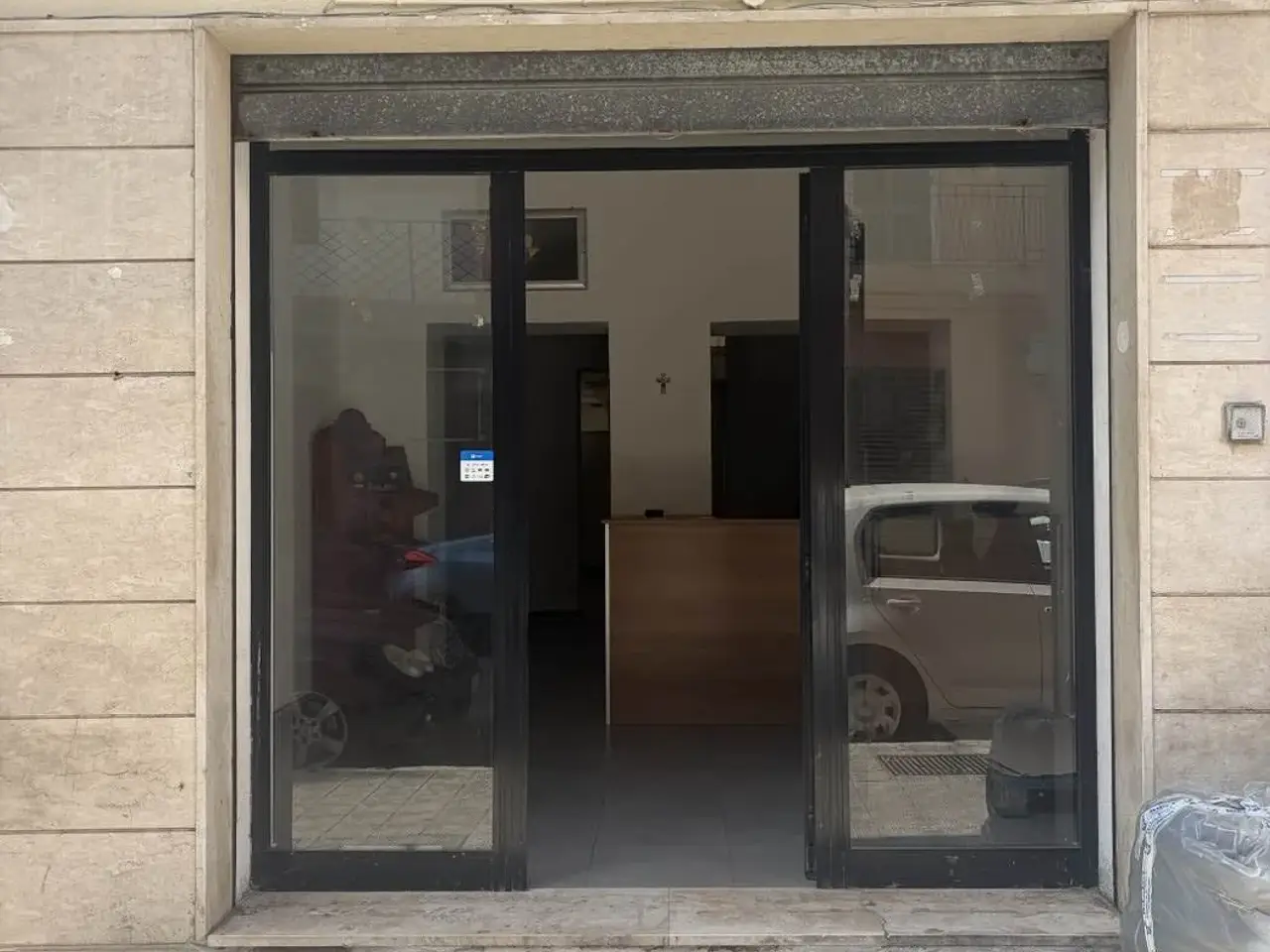 Negozio in Via Alberto Gatto, Reggio Calabria, {3} - Foto 2
