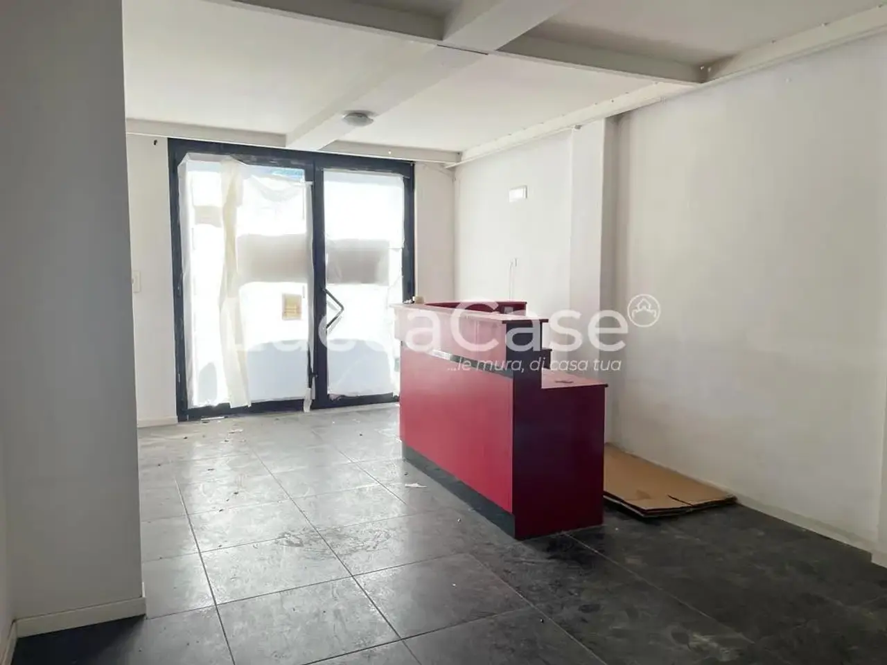 Negozio in Carlo Pisacane 128, Viareggio, {3} - Foto 1