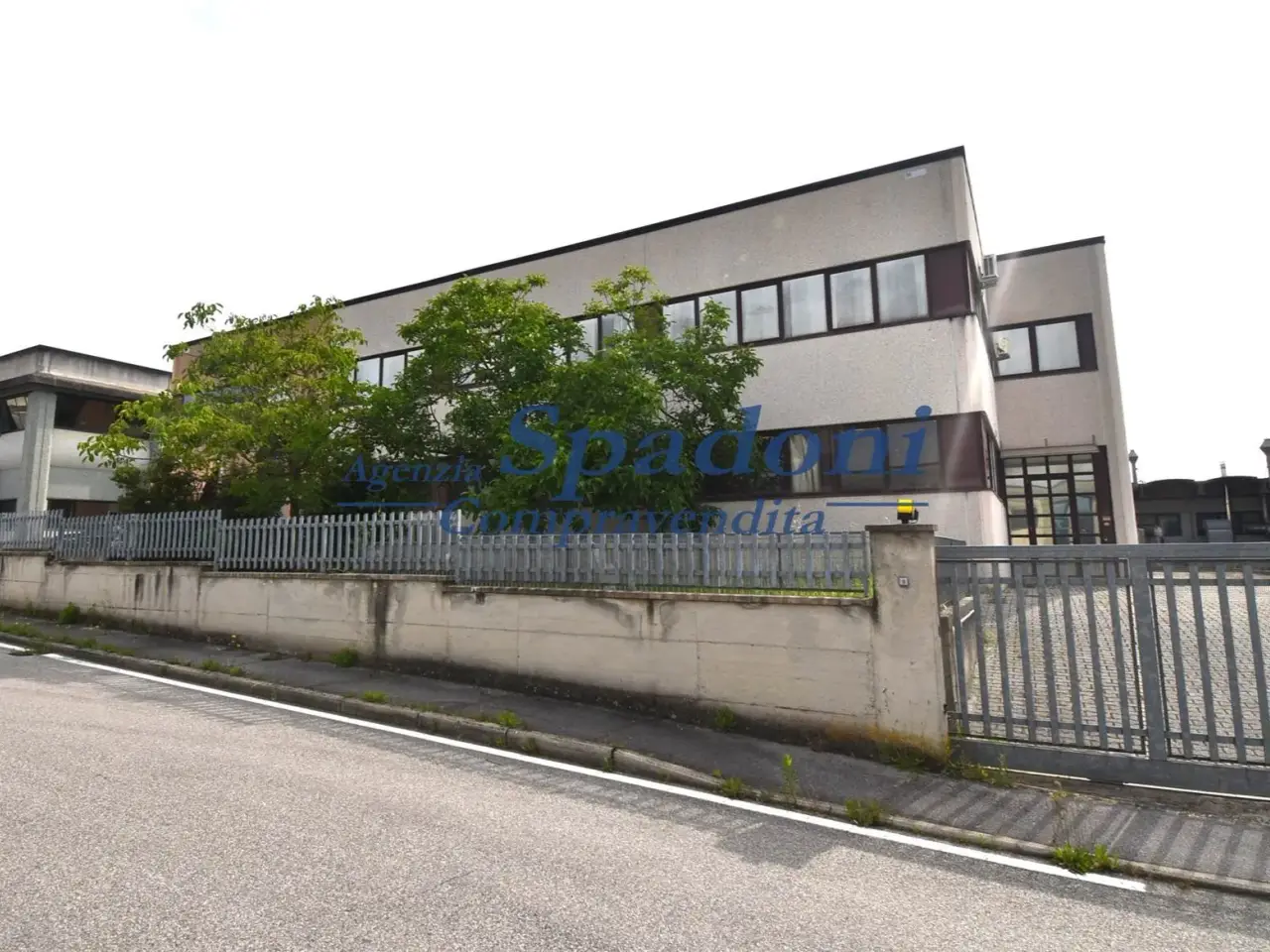 Laboratorio in , Larciano, {3} - Foto 1