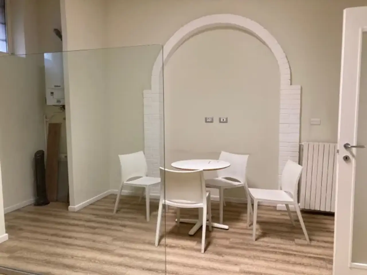 Esercizio commerciale in Novara, Piemonte, 28100, Italia, Novara, {3} - Foto 1