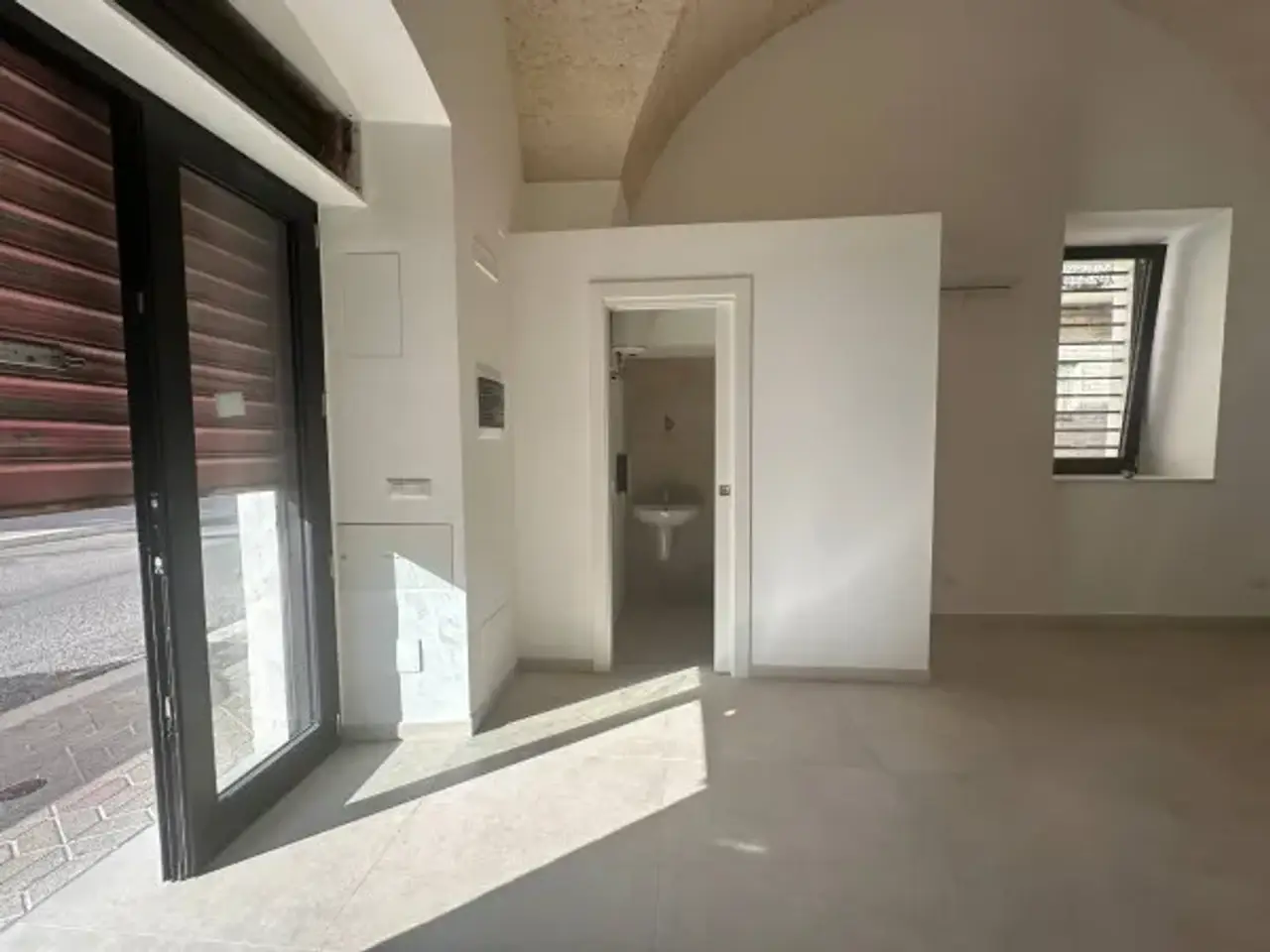 Negozio in Via Roma, Modugno, {3} - Foto 2