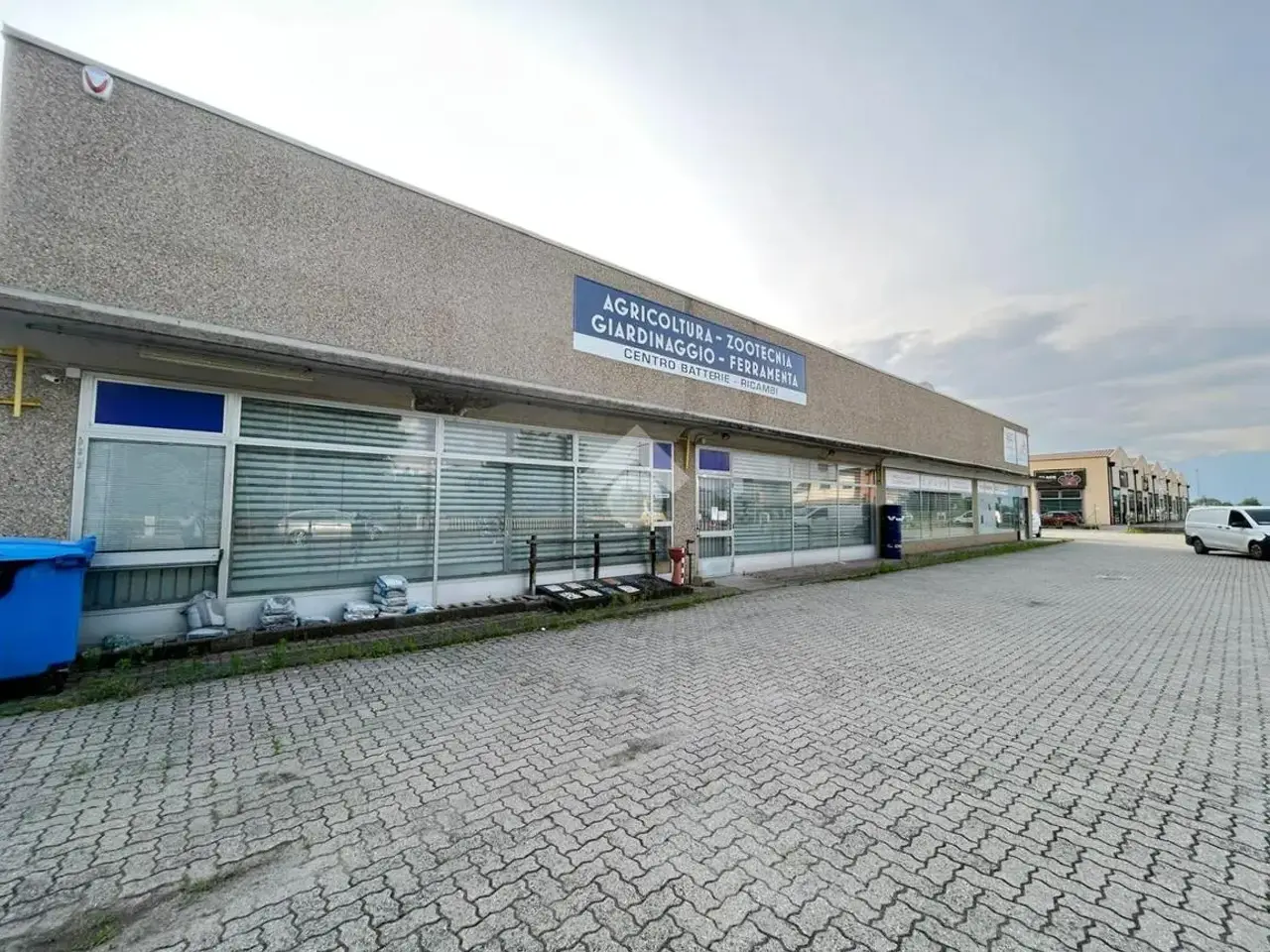 Capannone in Stradale Ivrea 41, Strambino, {3} - Foto 2