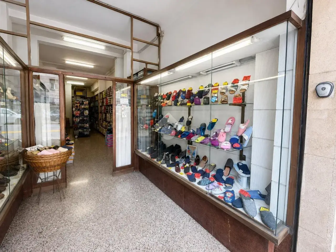 Negozio in Viale Eritrea 85, Roma, {3} - Foto 1