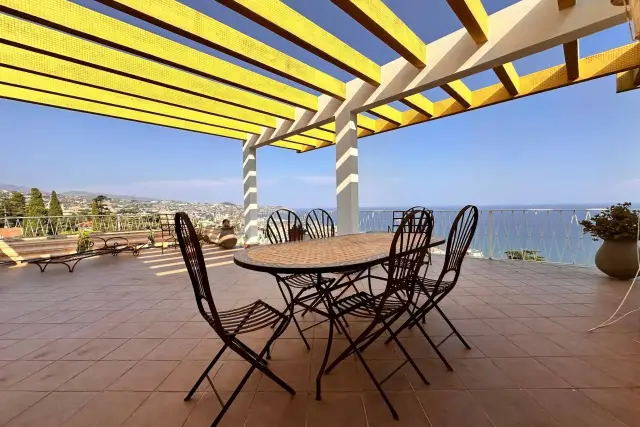 Penthouse in Viale Giosuè Carducci, Sanremo - Foto 1