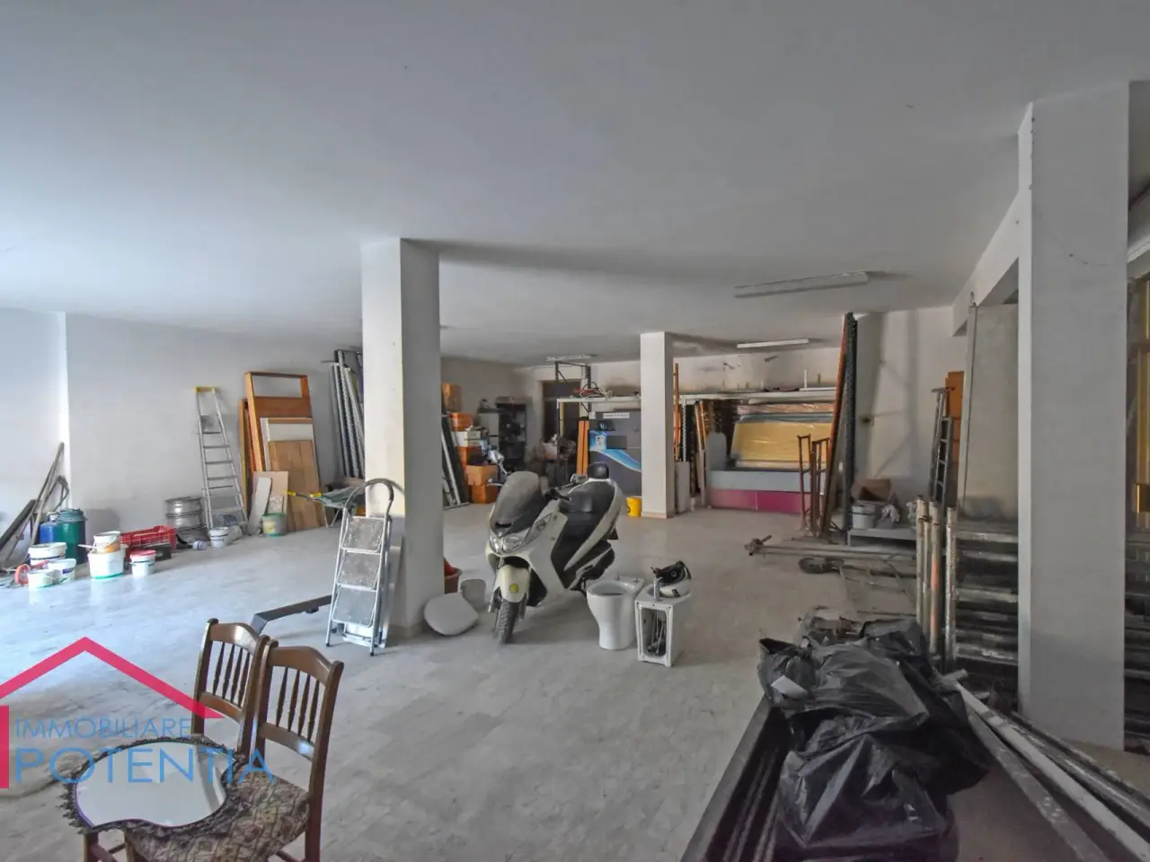 Magazzino in Via Beethoven 40, Potenza Picena, {3} - Foto 2