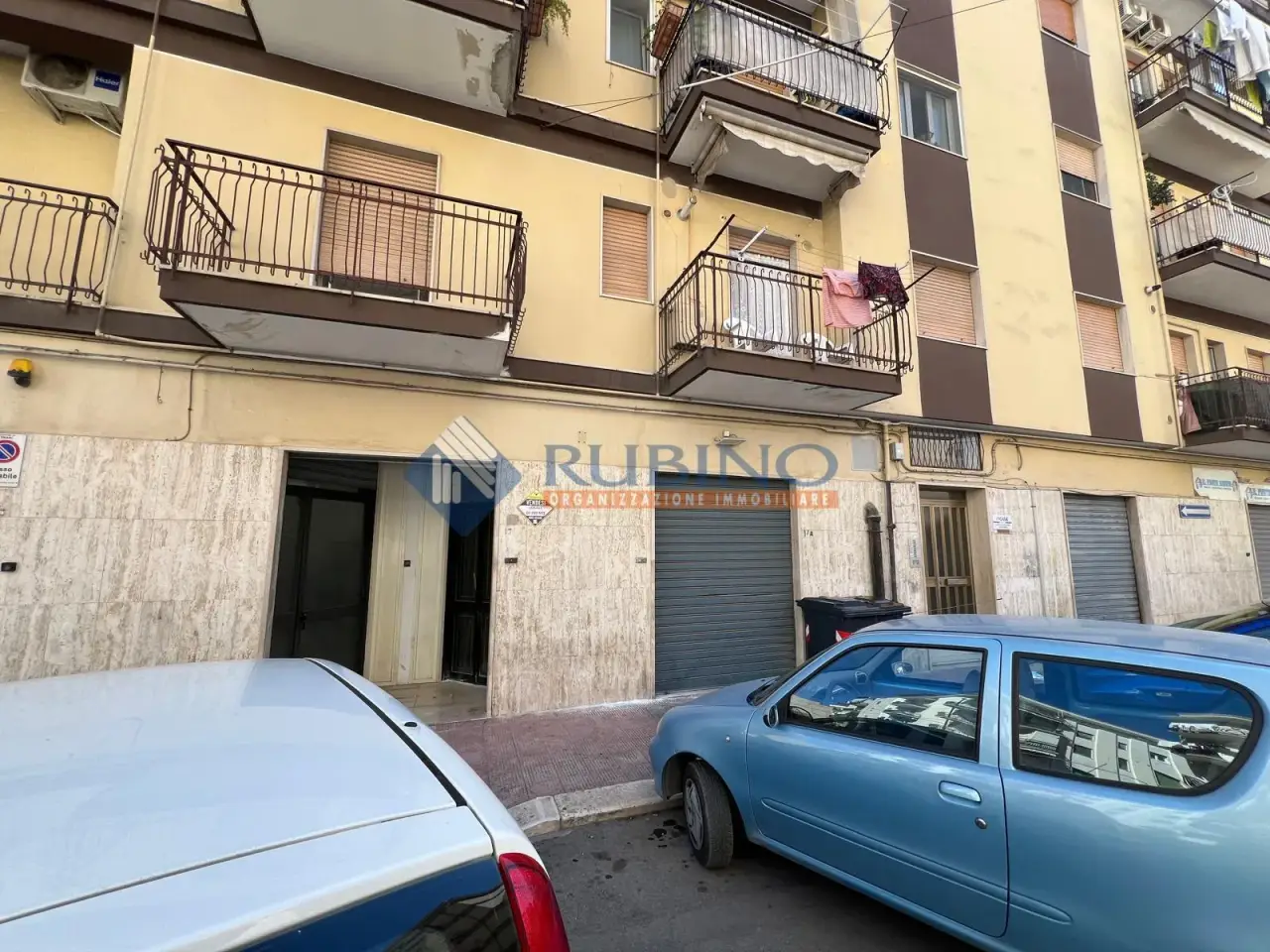 Palazzina commerciale in , Trani, {3} - Foto 1