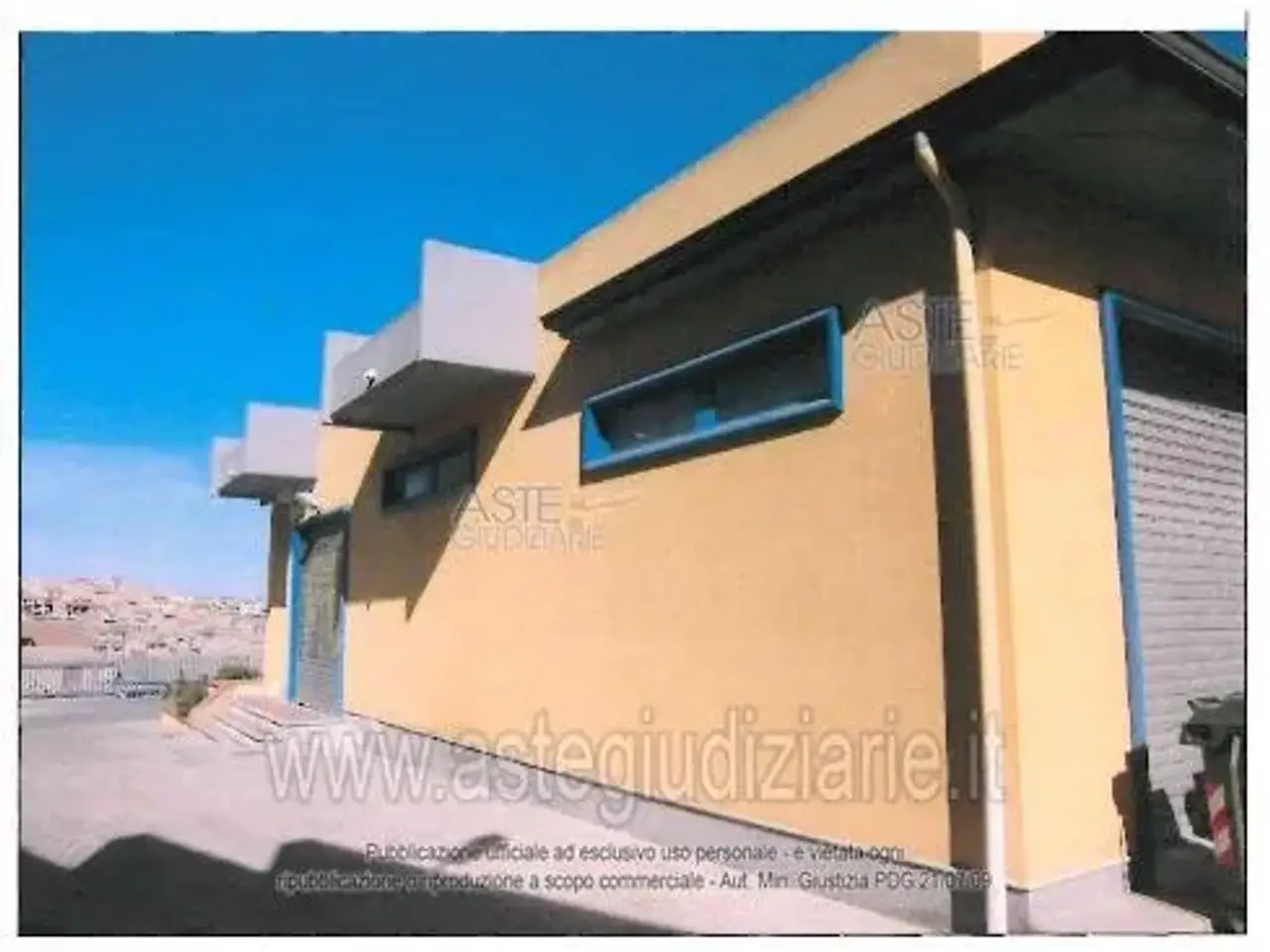 Fabbricato misto in Viale Europa, 93016 Riesi CL, Italia 93016, Riesi, {3} - Foto 2