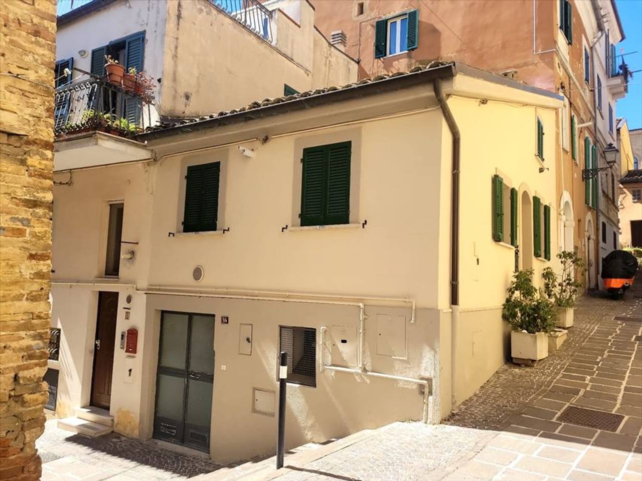 casa indipendente in vendita a Chieti in zona Centro Città