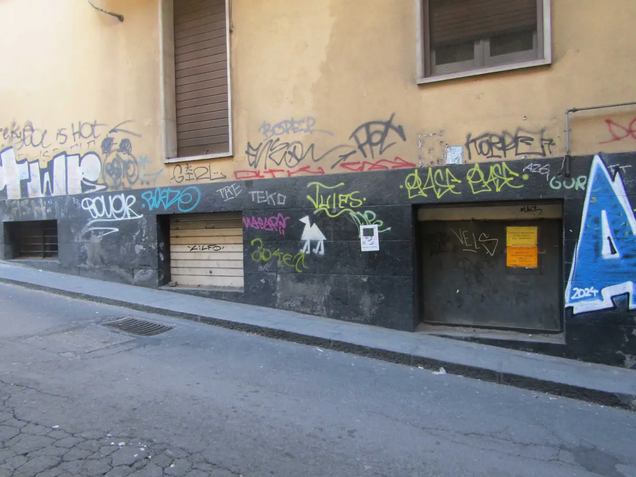 Locale commerciale in , Catania, {3} - Foto 1