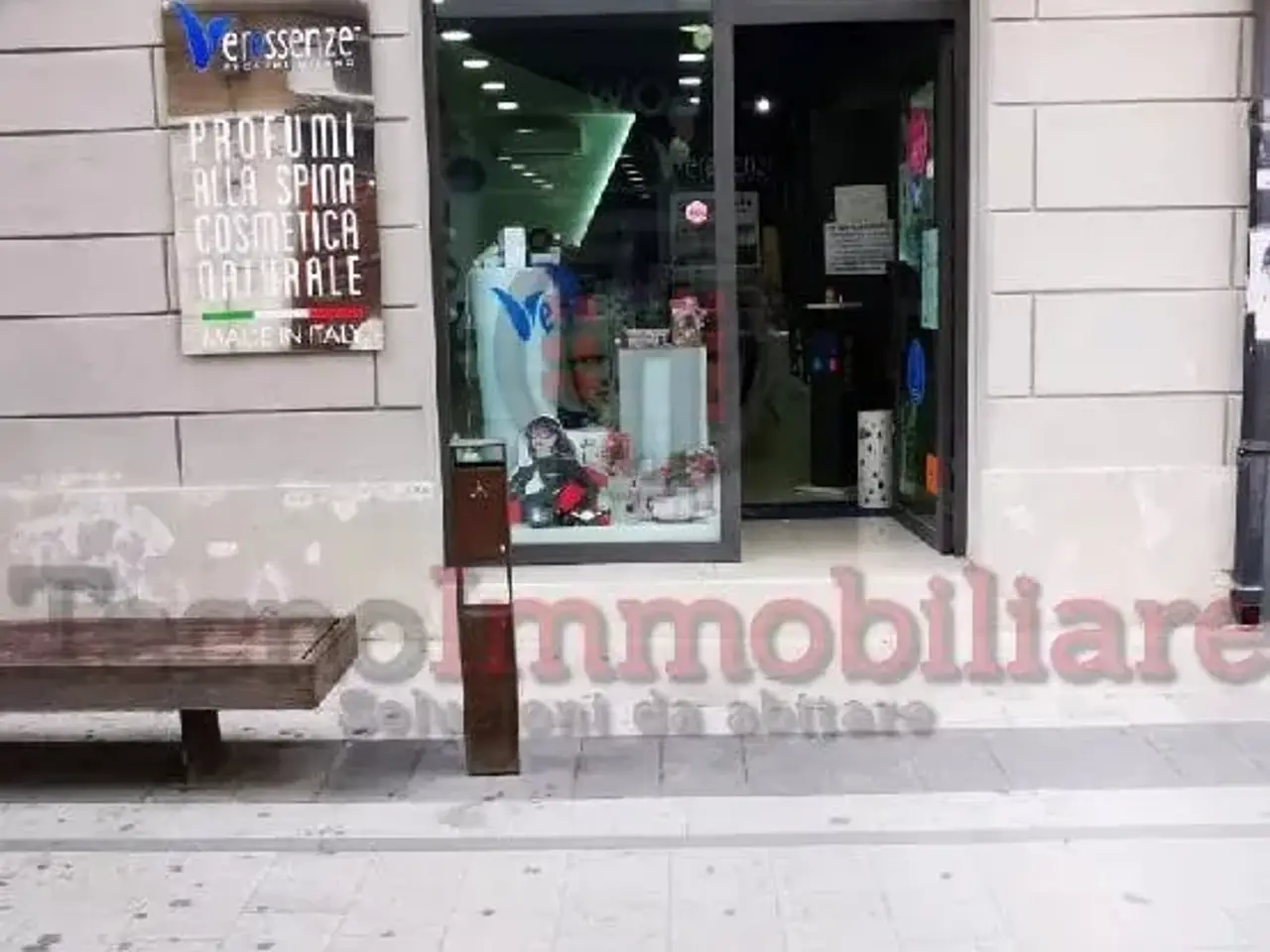 Negozio in Via Cavour, Vittoria, {3} - Foto 1