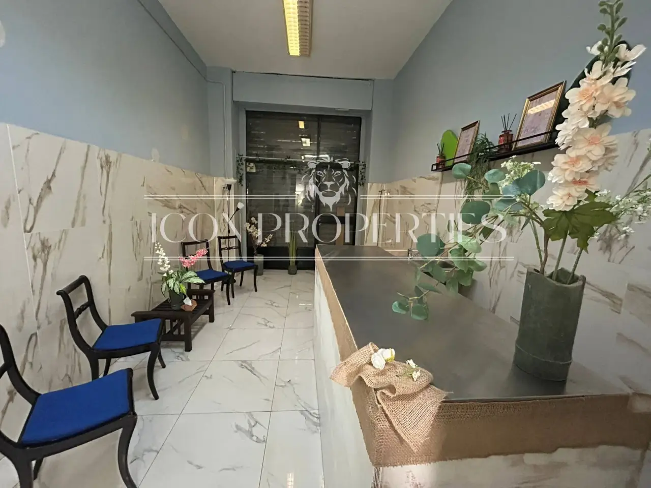 Negozio in Via Lazzaro Palazzi 10, Milano, {3} - Foto 1