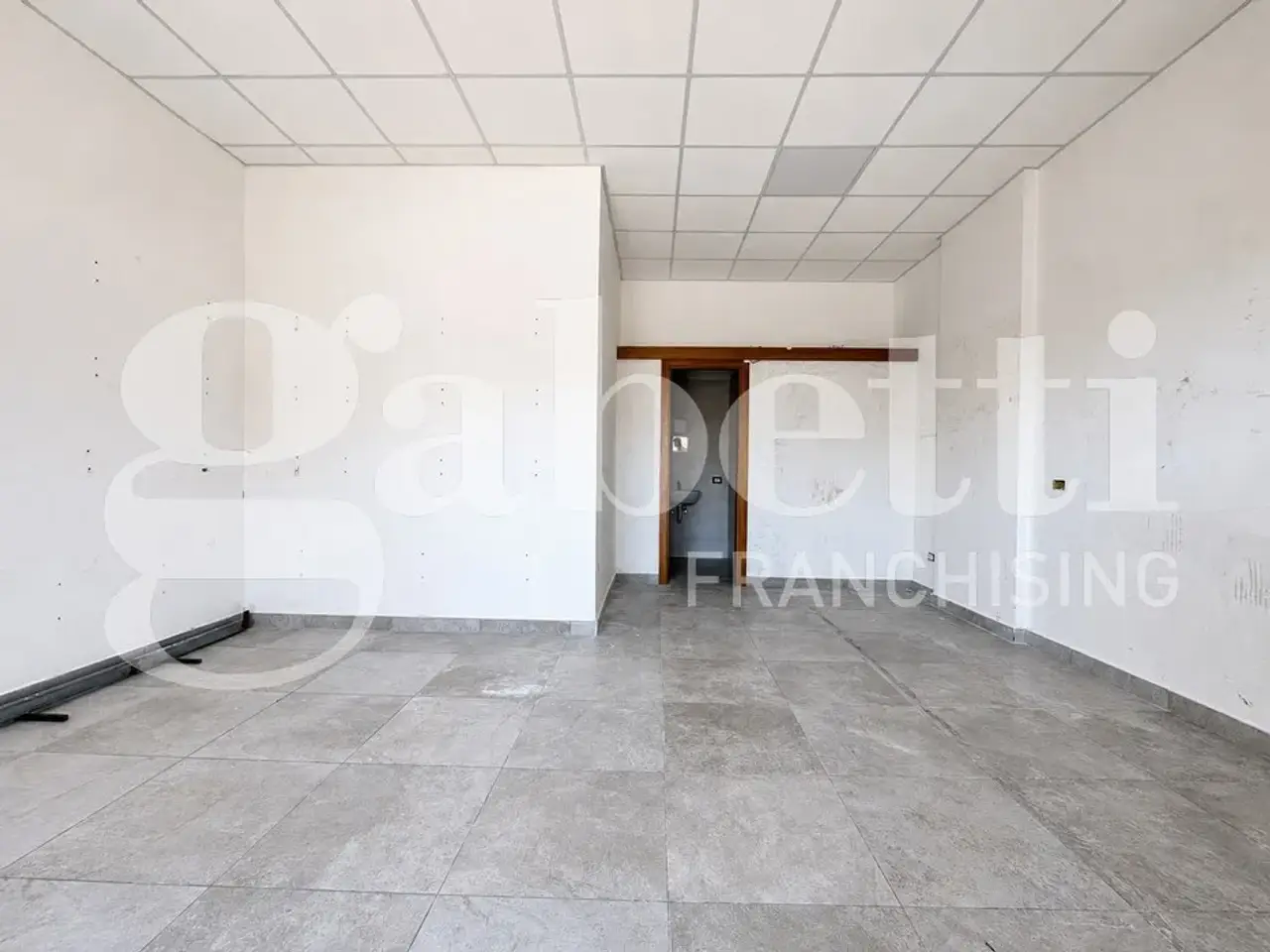 Esercizio commerciale in Via San Rocco  395, Marano Di Napoli, {3} - Foto 1