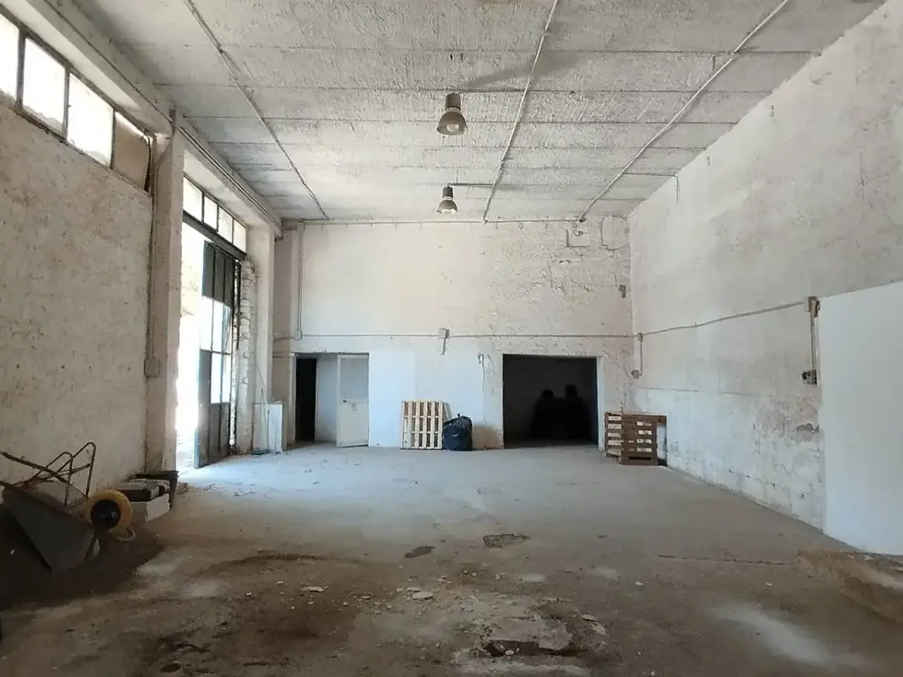 Laboratorio in Via Vicinale Montespina, Napoli, {3} - Foto 1