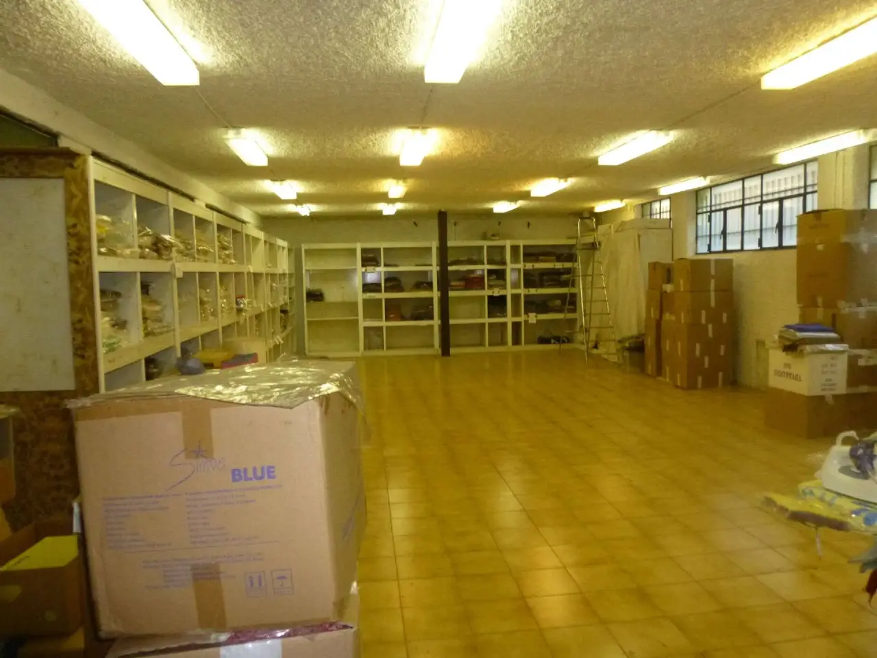 Magazzino in , Casorezzo, {3} - Foto 1