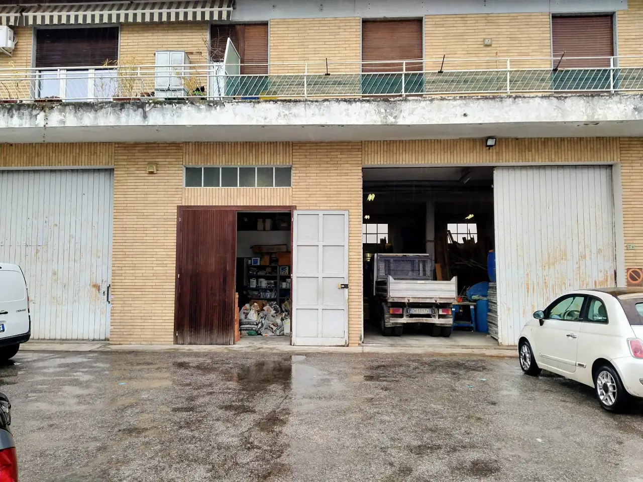 Negozio in Uguaglianza 27, Vergiate, {3} - Foto 2
