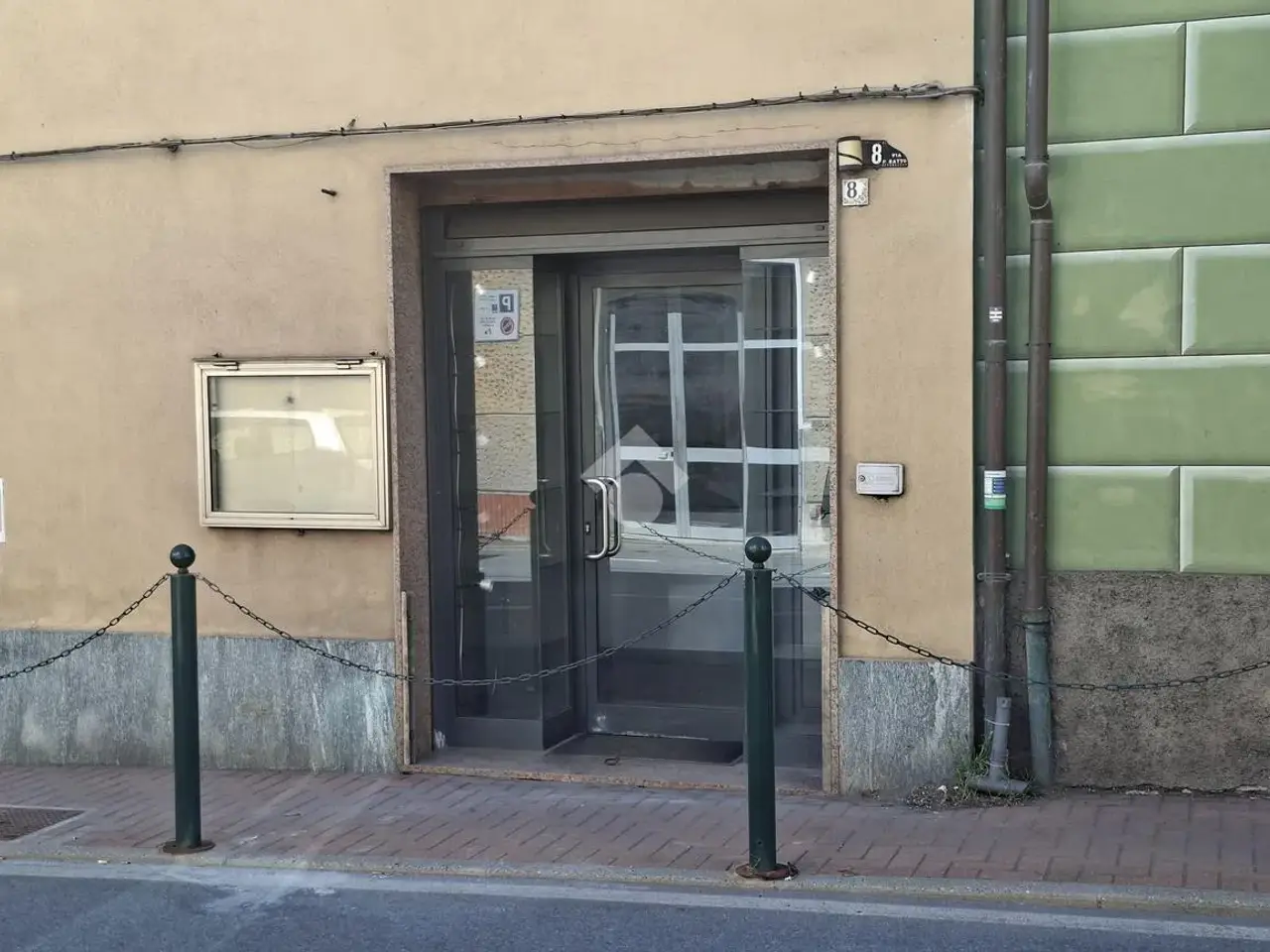 Negozio in Via Pietro Ratto 8, Busalla, {3} - Foto 2