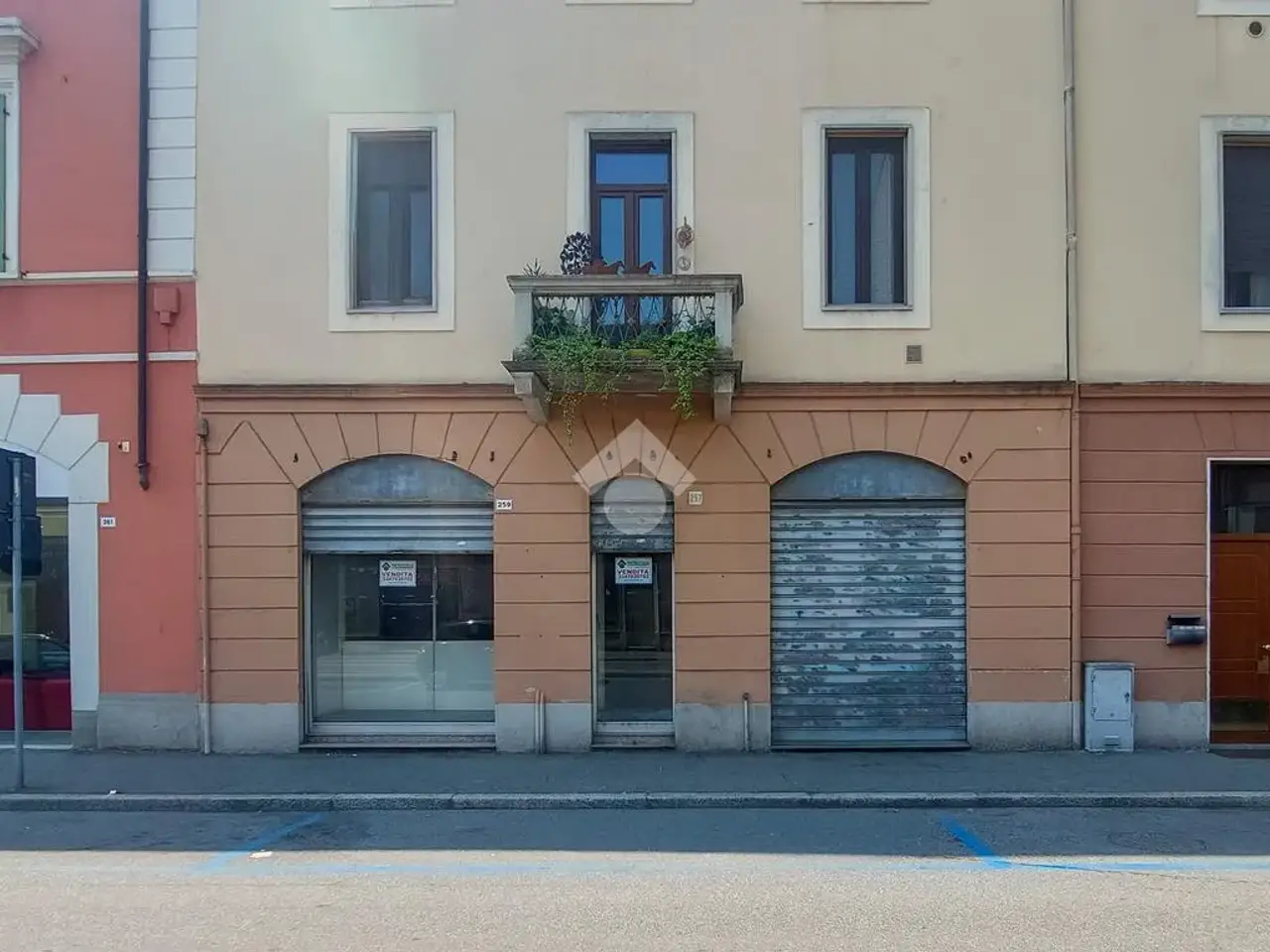 Negozio in Via Dante Alighieri 255, Cremona, {3} - Foto 1