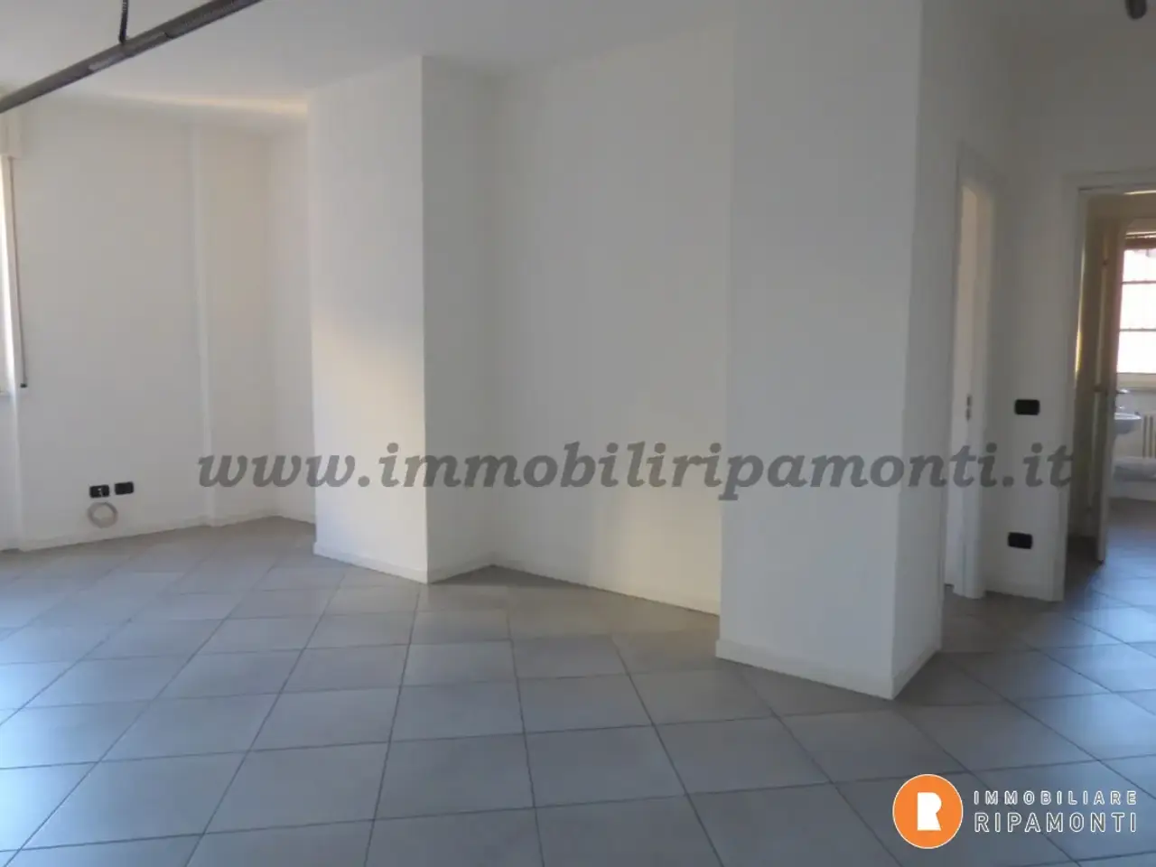 Ufficio in Corso Martiri della Libertà, Lecco, {3} - Foto 2
