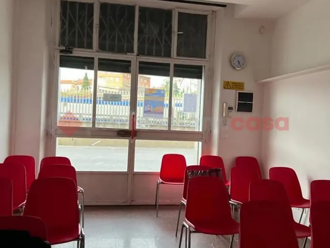 Negozio in Viale Luigi Cittadini, Arezzo, {3} - Foto 1