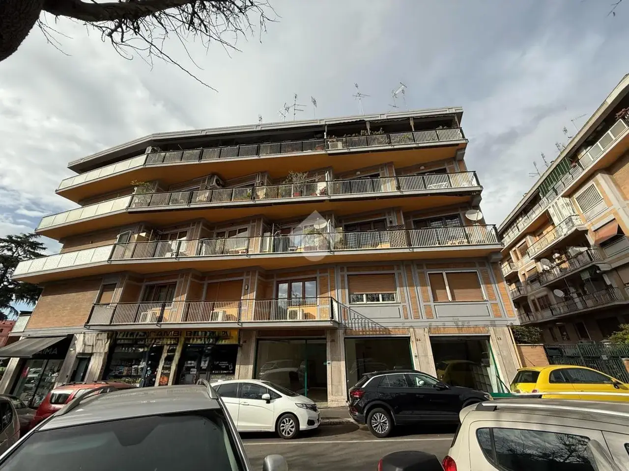 Negozio in Via Giovanni Domenico Paracciani 22, Roma, {3} - Foto 1