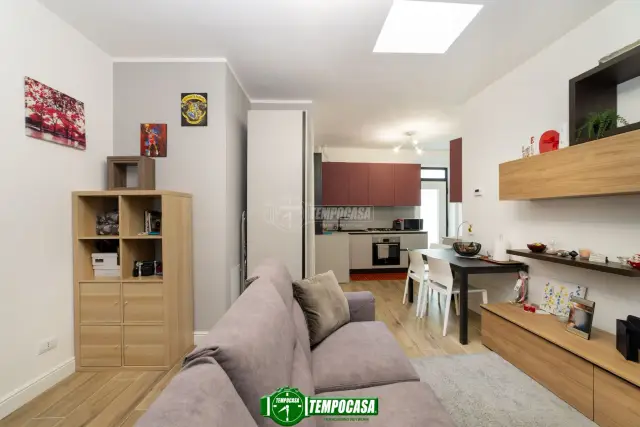 2-room flat in Via Villa, Melzo - Photo 1