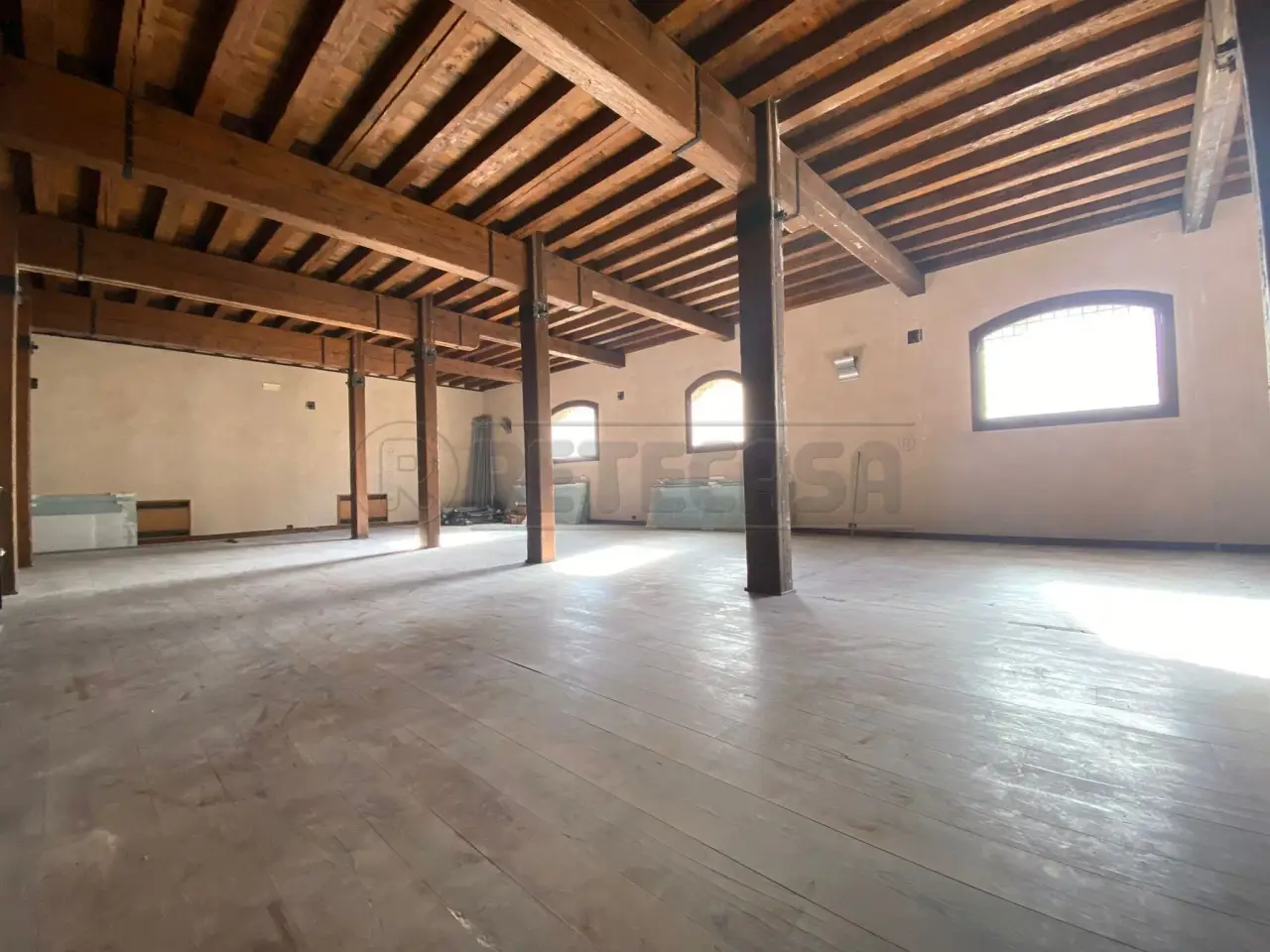 Ufficio in , Bassano Del Grappa, {3} - Foto 1