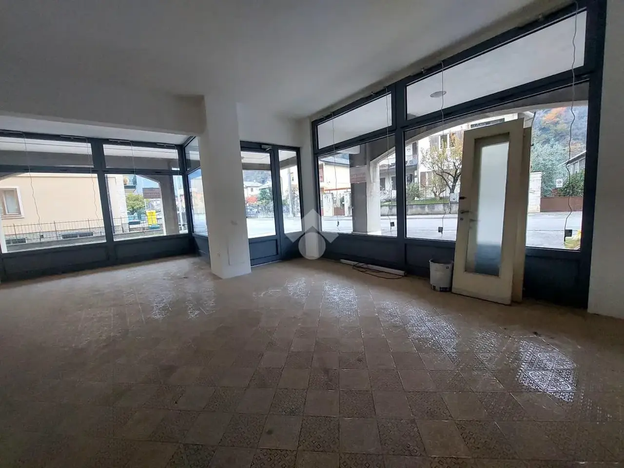 Negozio in Via Giosuè Carducci 12, Sarezzo, {3} - Foto 2