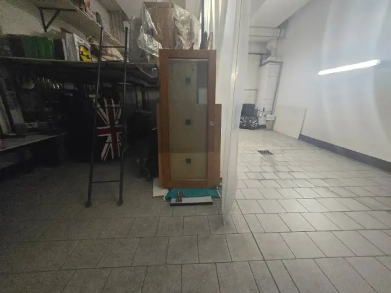 Magazzino in Strada di Altessano 96, Torino, {3} - Foto 1