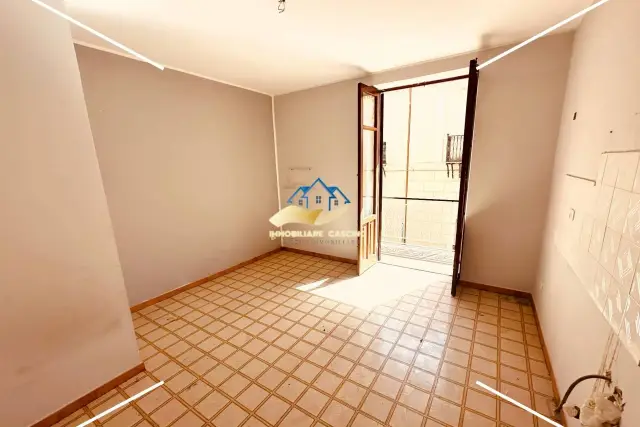 4-room flat in Via Lungarini, Casteldaccia - Photo 1