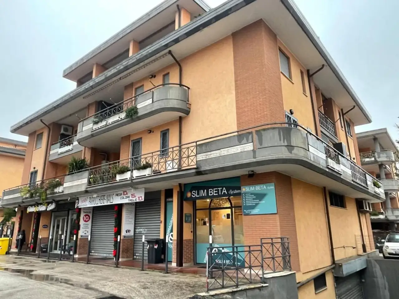 Negozio in Via Giacomo Matteotti 112, Aprilia, {3} - Foto 1