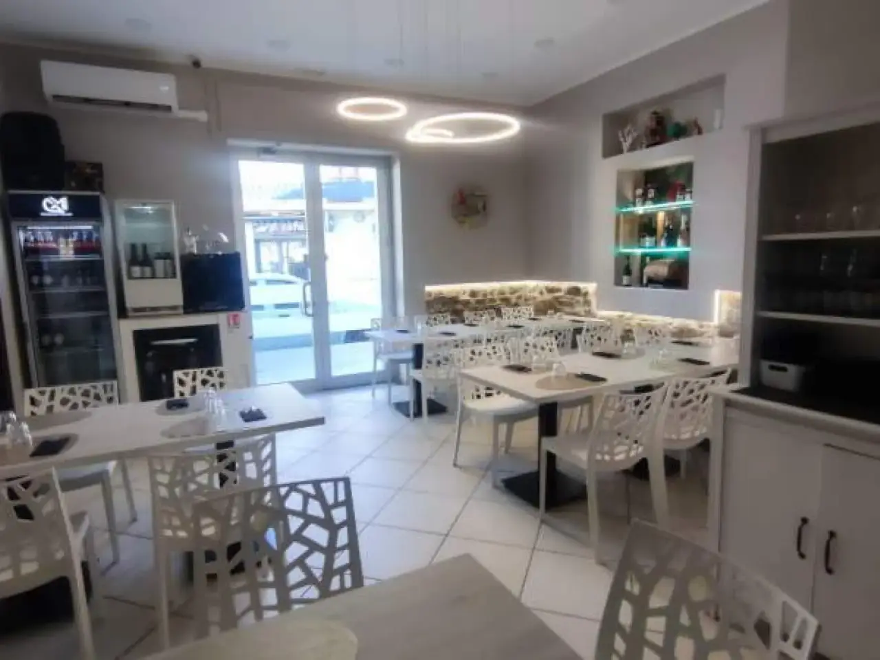 Pizzeria in Via Alcide De Gasperi Snc, Agropoli, {3} - Foto 1