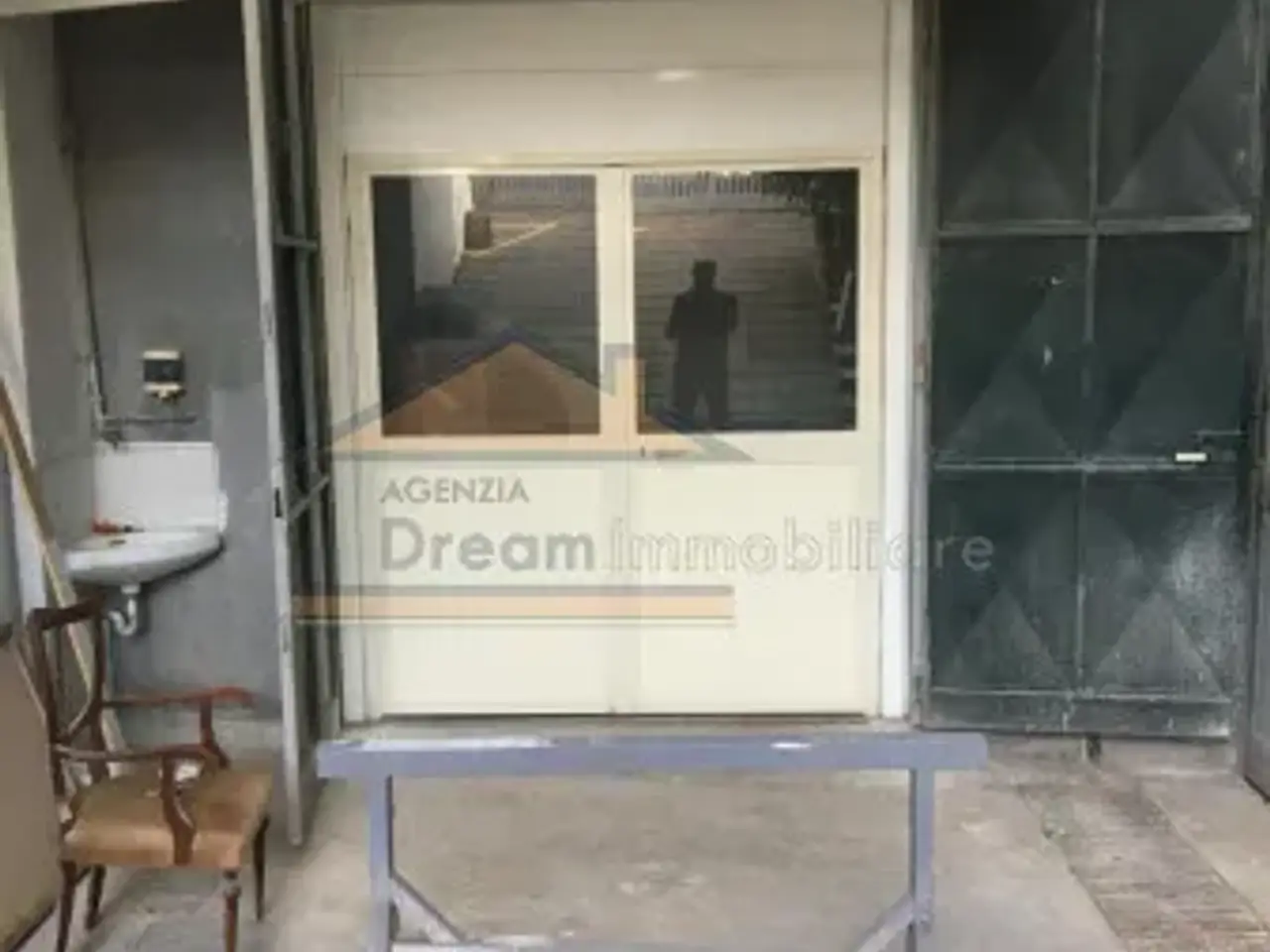Magazzino in Via Oasi Sacro Cuore, Giugliano in Campania, {3} - Foto 1