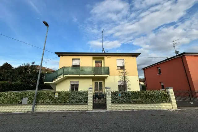 Villa in Via Michelangelo Buonarroti 6, Molinella - Foto 1