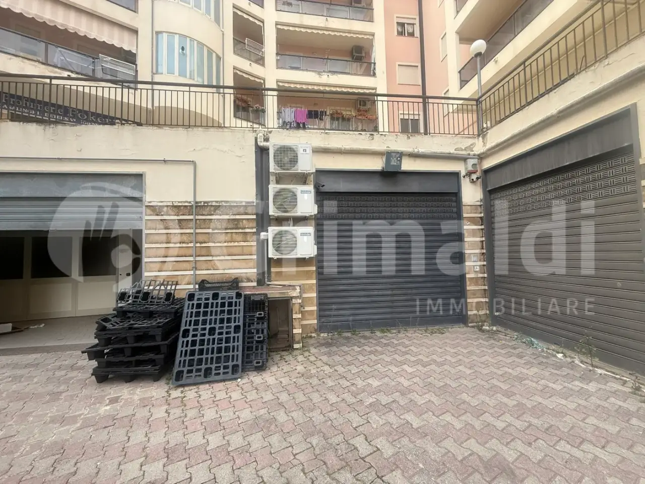 Magazzino in Via Adolfo Celi 47, Messina, {3} - Foto 2