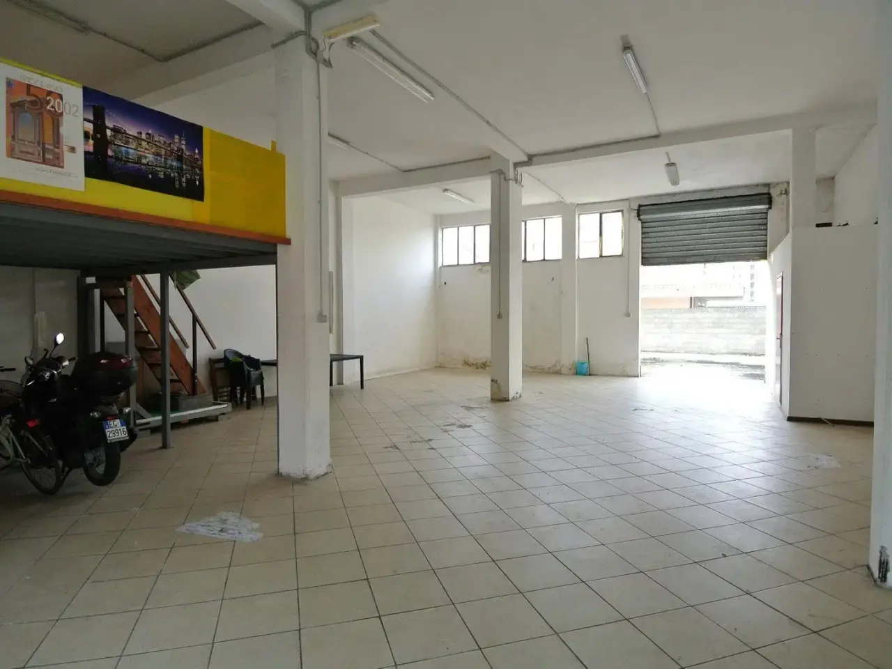 Magazzino in , Montesilvano, {3} - Foto 2