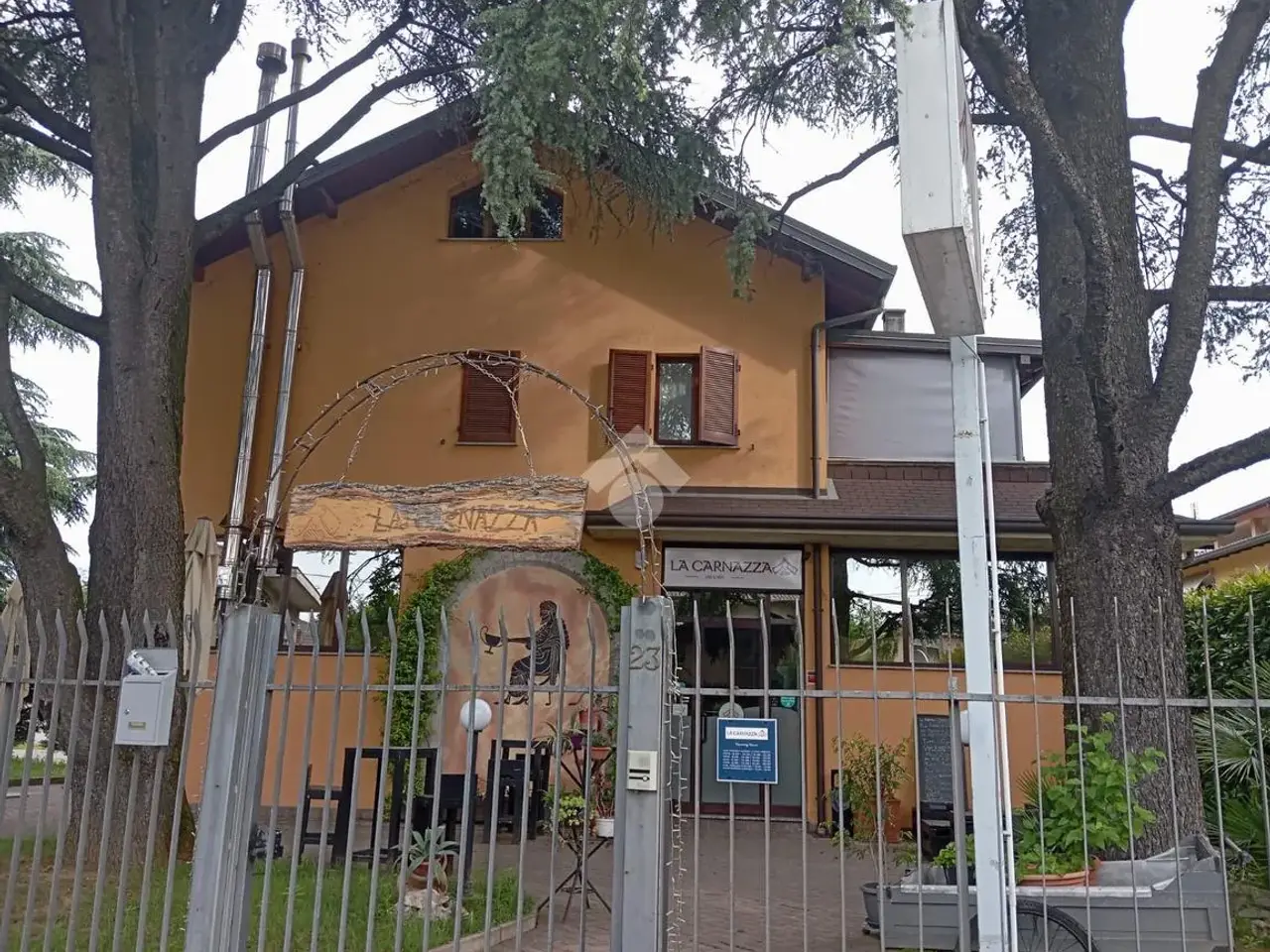 Negozio in Via Montenero 2, Gorla Minore, {3} - Foto 1